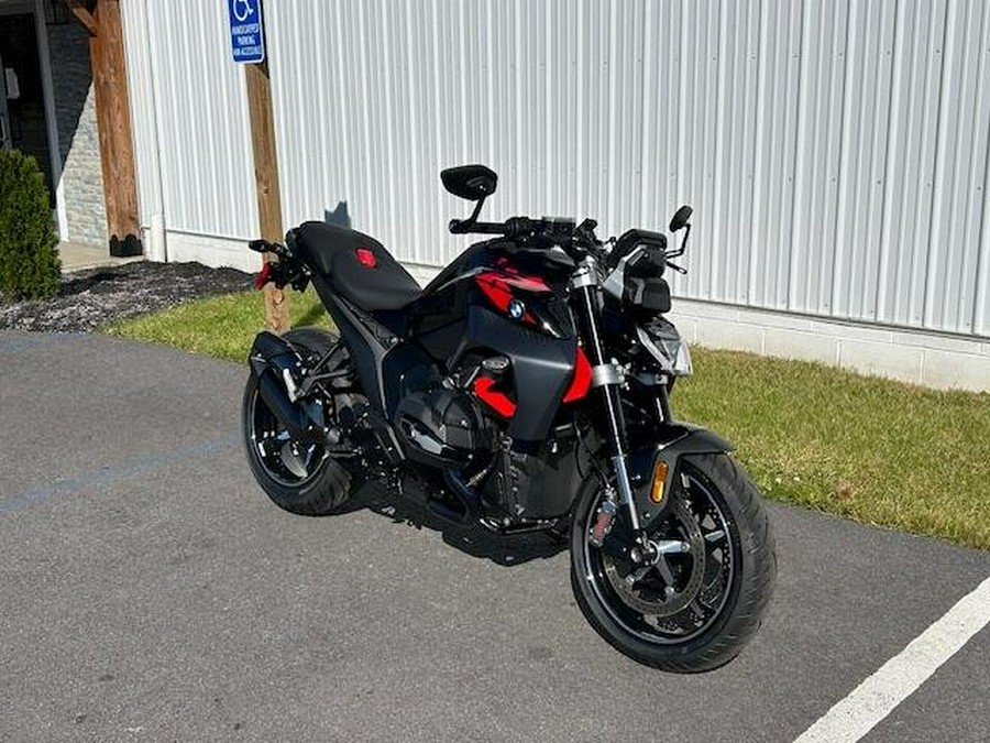 2026 BMW R 1300 R