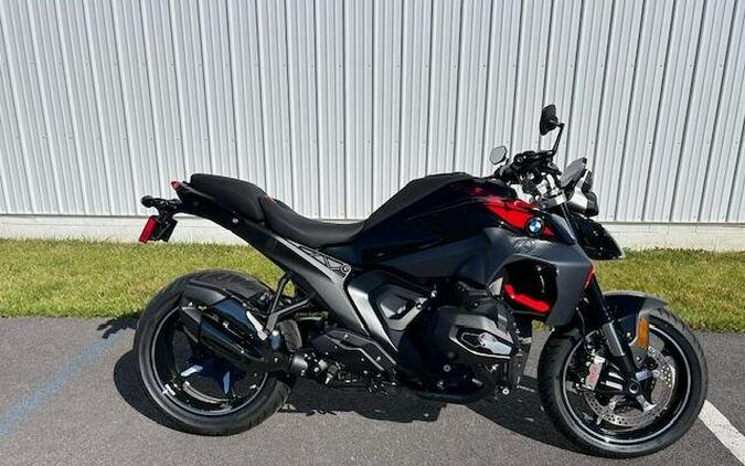 2026 BMW R 1300 R