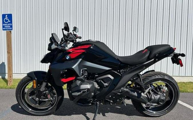 2026 BMW R 1300 R