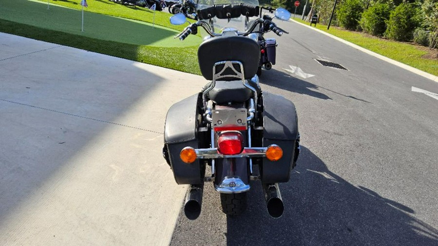 2005 Harley-Davidson FLHRCI Road King® Classic