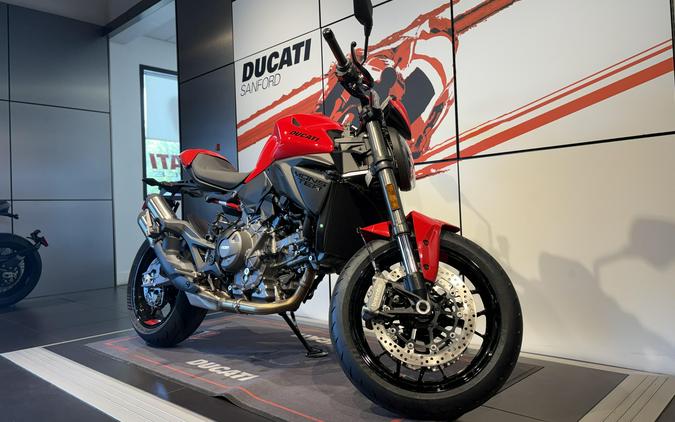 2026 Ducati MONSTER PLUS