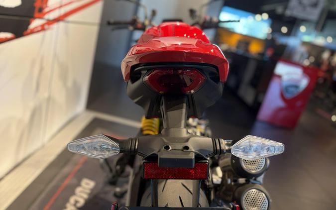 2026 Ducati MONSTER PLUS
