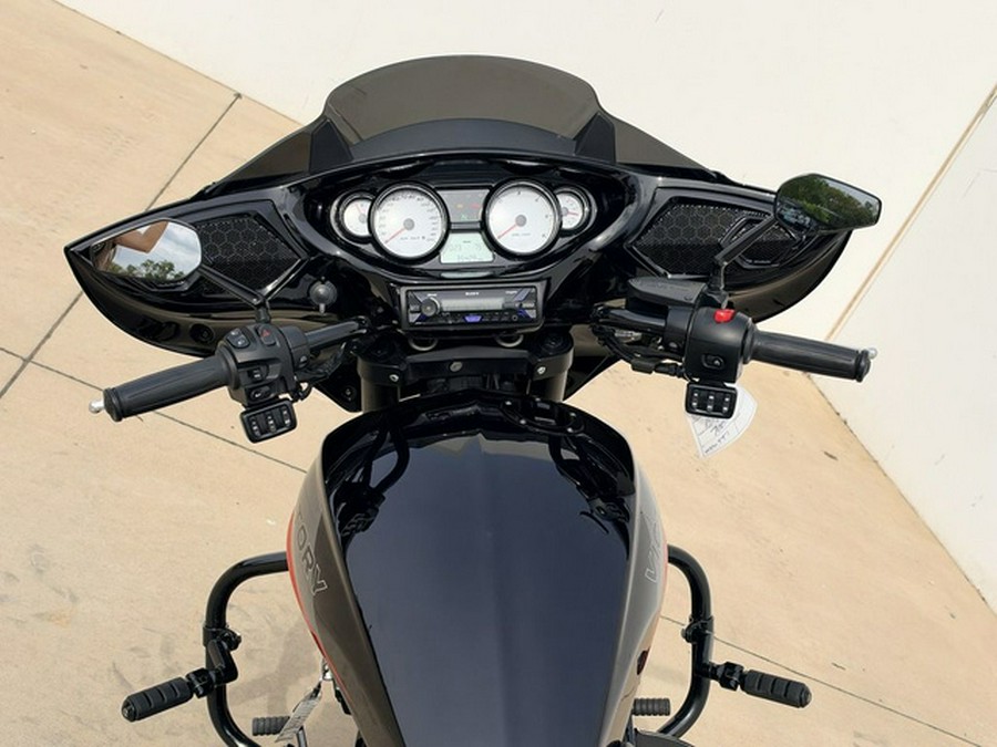 2017 Victory Motorcycles Magnum Gloss Black WGraphics