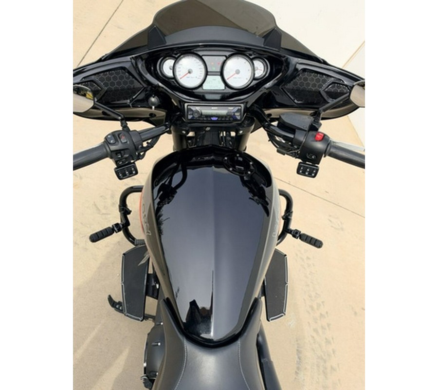 2017 Victory Motorcycles Magnum Gloss Black WGraphics