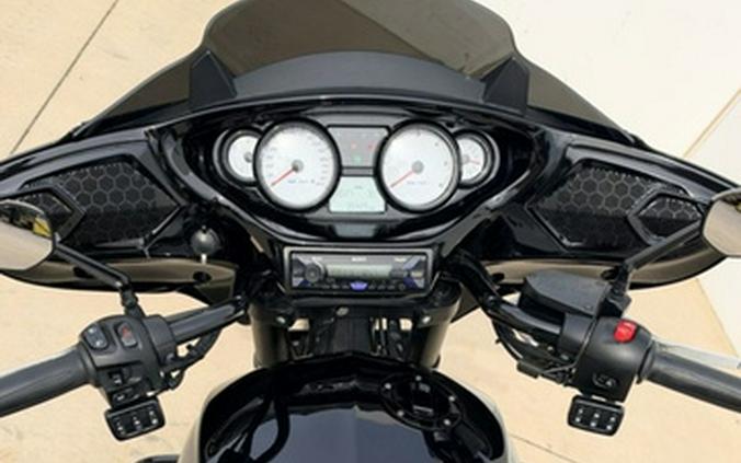 2017 Victory Motorcycles Magnum Gloss Black WGraphics