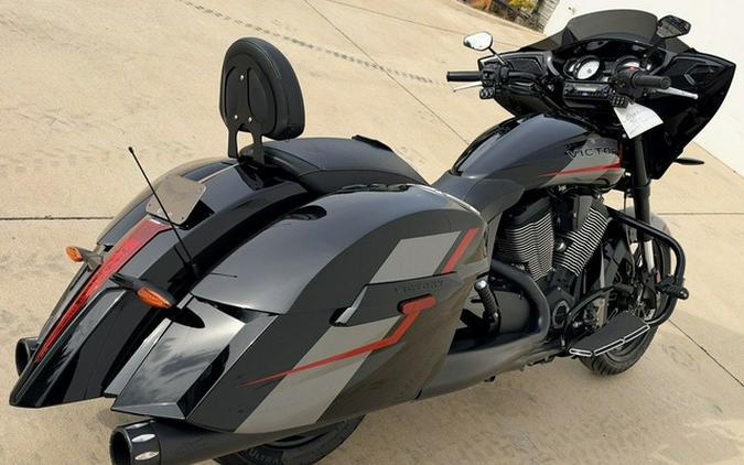 2017 Victory Motorcycles Magnum Gloss Black WGraphics