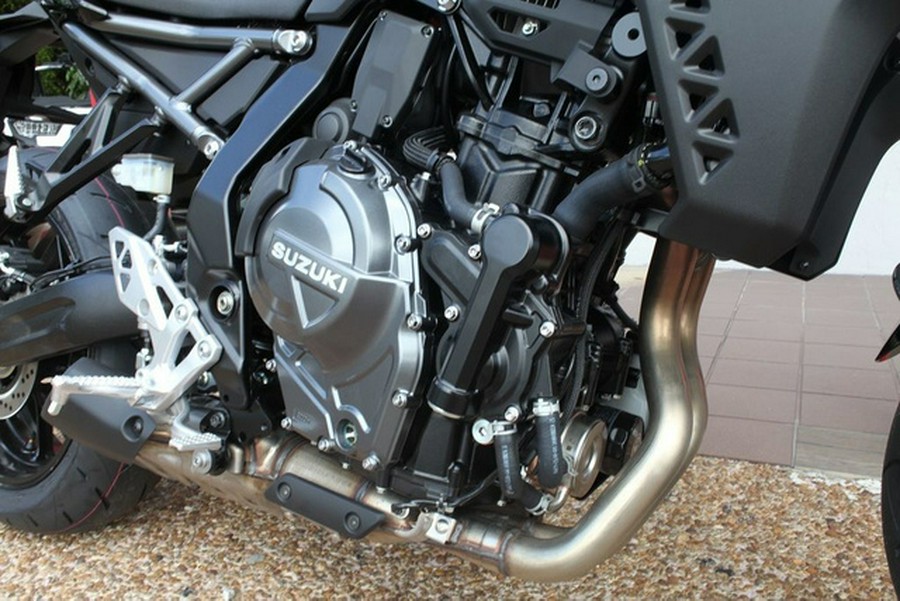 2025 Suzuki GSX-8S 8R