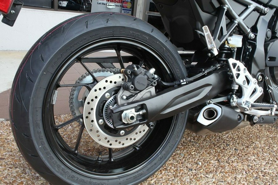 2025 Suzuki GSX-8S 8R