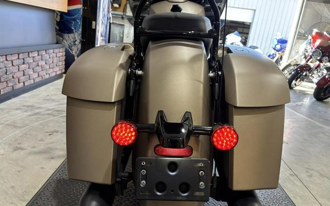 2020 Indian Motorcycle® Challenger Dark Horse Sandstone Smoke