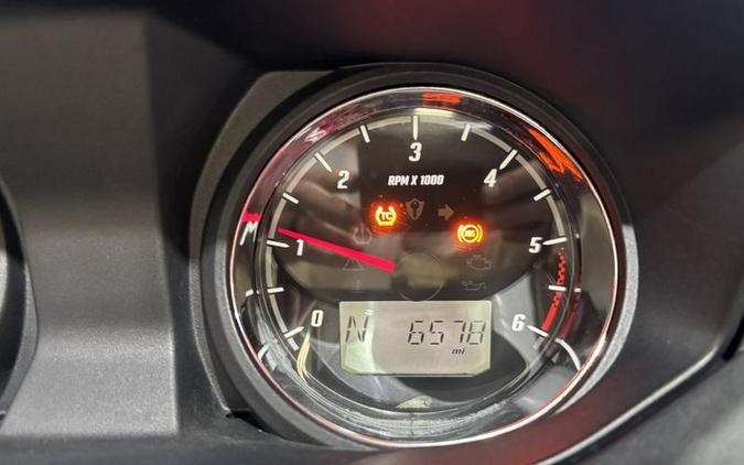 2020 Indian Motorcycle® Challenger Dark Horse Sandstone Smoke