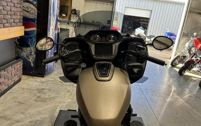 2020 Indian Motorcycle® Challenger Dark Horse Sandstone Smoke