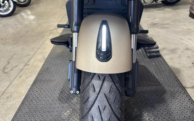 2020 Indian Motorcycle® Challenger Dark Horse Sandstone Smoke