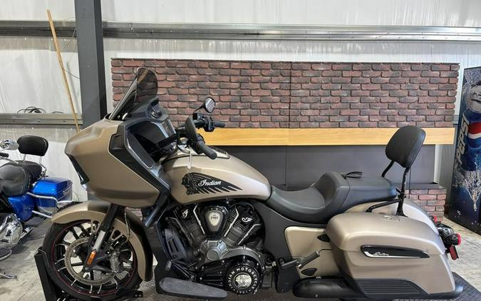 2020 Indian Motorcycle® Challenger Dark Horse Sandstone Smoke