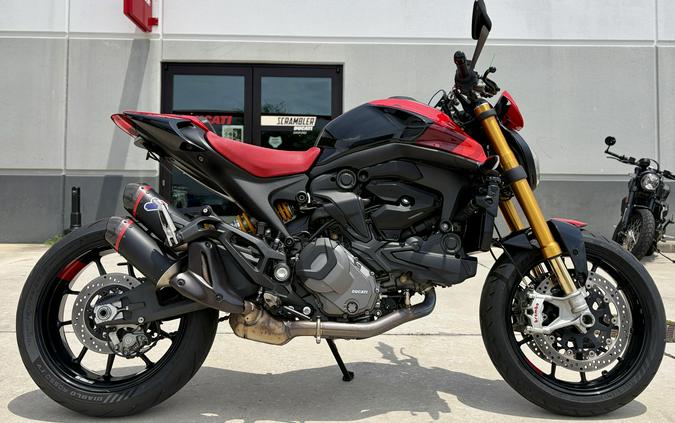 2024 Ducati MONSTER PLUS