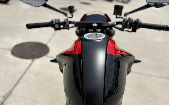 2024 Ducati MONSTER PLUS
