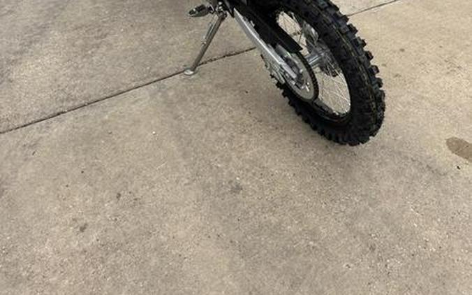 2027 Kawasaki KLX 140R F - Bright White