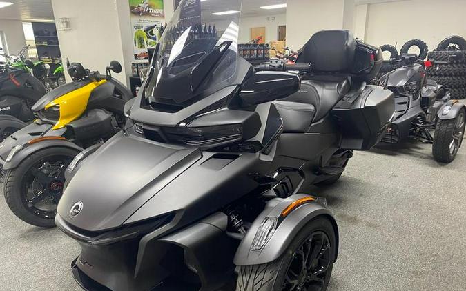 2024 Can-Am® Spyder RT Limited Dark Wheels