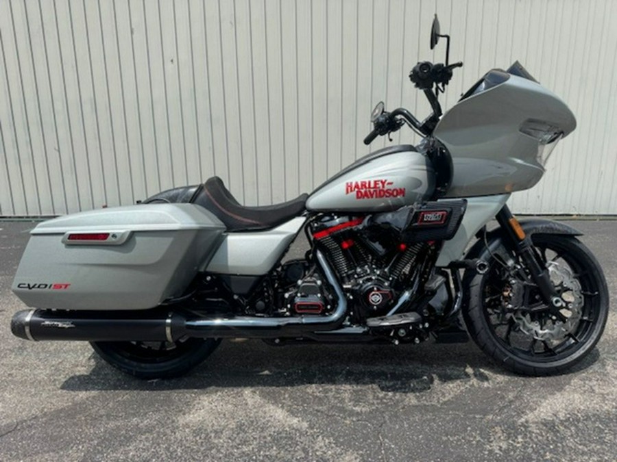 2025 Harley-Davidson FLTRXSTSE - CVO Road Glide ST