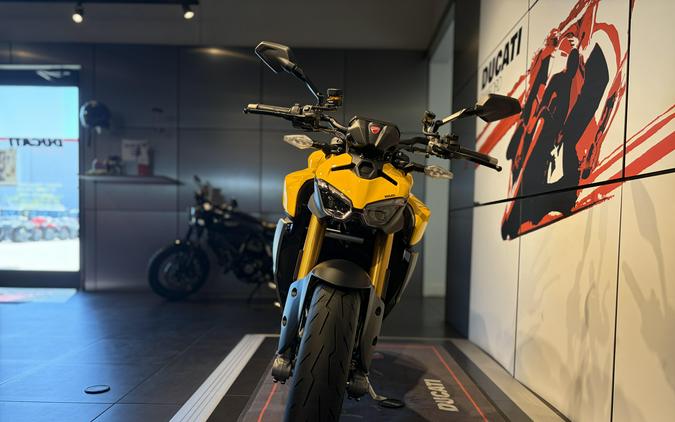 2026 Ducati STREETFIGHTER V2S