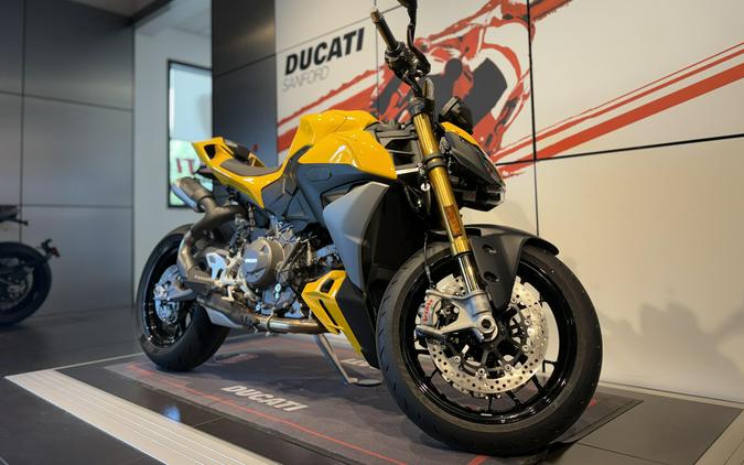 2026 Ducati STREETFIGHTER V2S