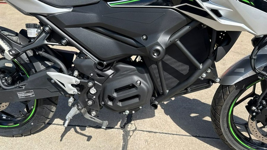 2024 Kawasaki Z e-1 ABS