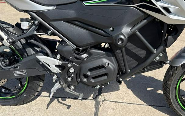 2024 Kawasaki Z e-1 ABS