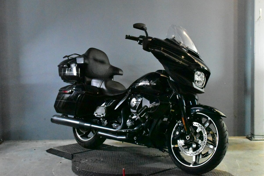 2025 Harley-Davidson Street Glide Ultra