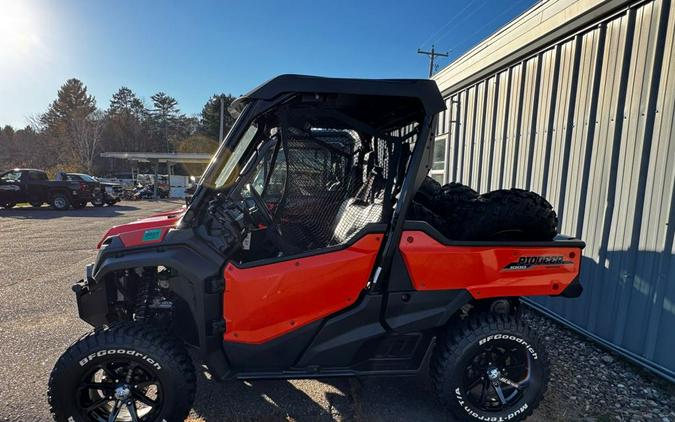 2016 Pioneer 1000 EPS - Honda