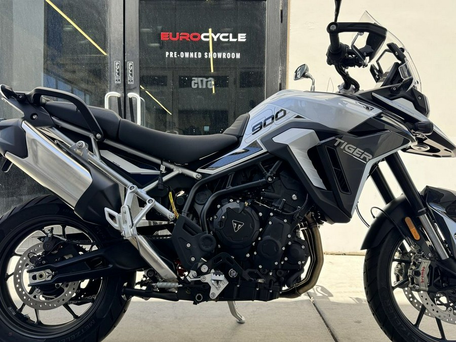 2025 Triumph Tiger 900 GT Pro Snowdonia White / Sapphire Black