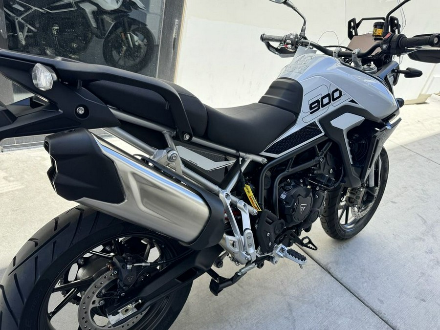 2025 Triumph Tiger 900 GT Pro Snowdonia White / Sapphire Black