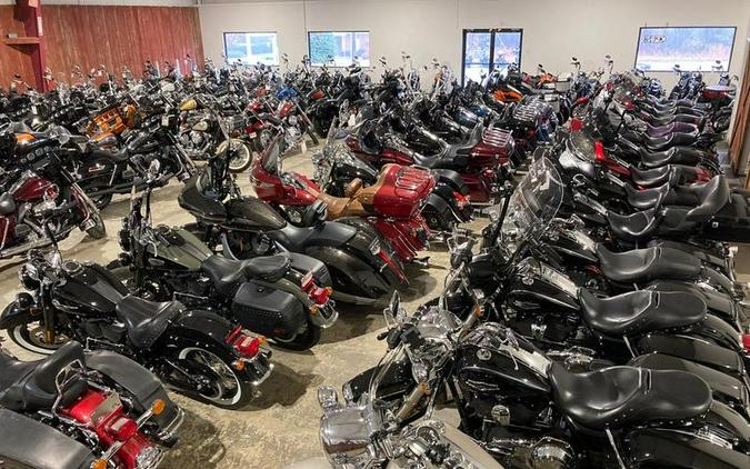 2014 Harley-Davidson® FLHTCU - Electra Glide® Ultra Classic®