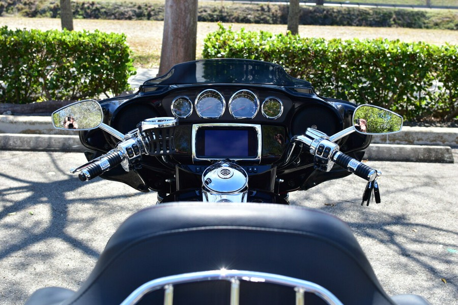 2020 Harley-Davidson CVO Tri Glide