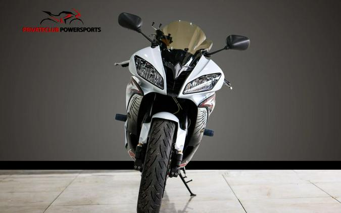 2012 Yamaha YZF-R6 (Raven)