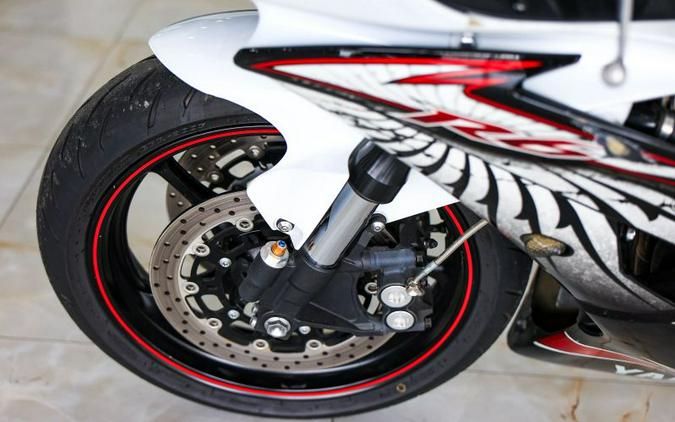 2012 Yamaha YZF-R6 (Raven)
