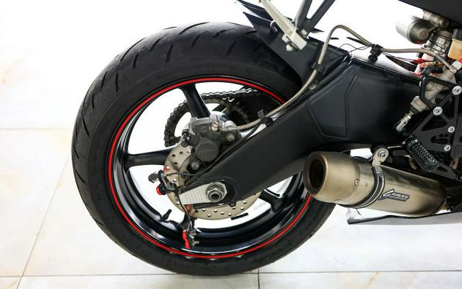 2012 Yamaha YZF-R6 (Raven)
