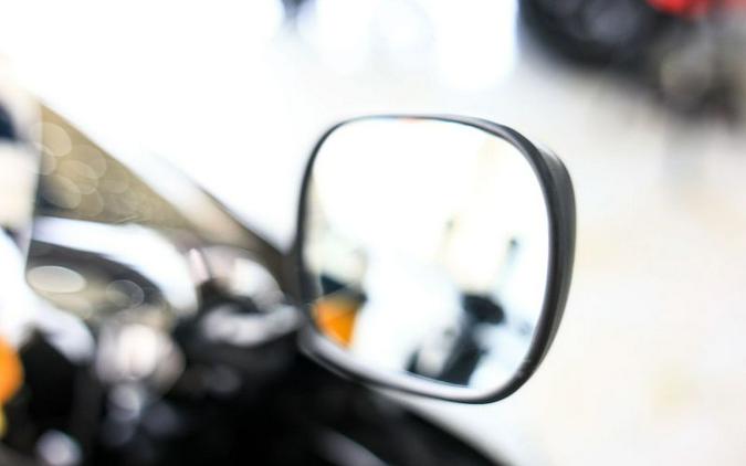 2012 Yamaha YZF-R6 (Raven)