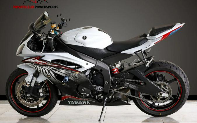 2012 Yamaha YZF-R6 (Raven)