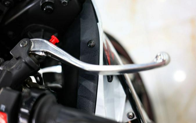 2012 Yamaha YZF-R6 (Raven)