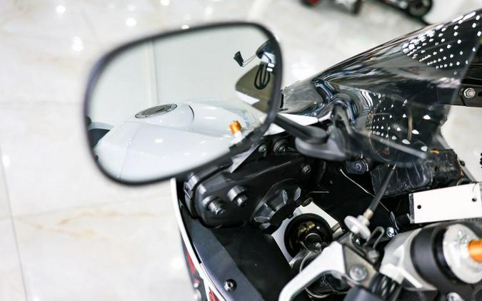 2012 Yamaha YZF-R6 (Raven)