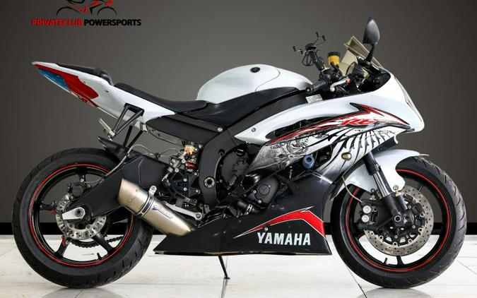 2012 Yamaha YZF-R6 (Raven)