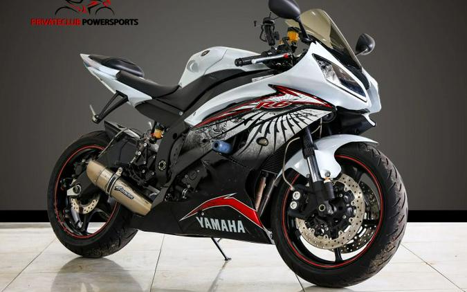 2012 Yamaha YZF-R6 (Raven)