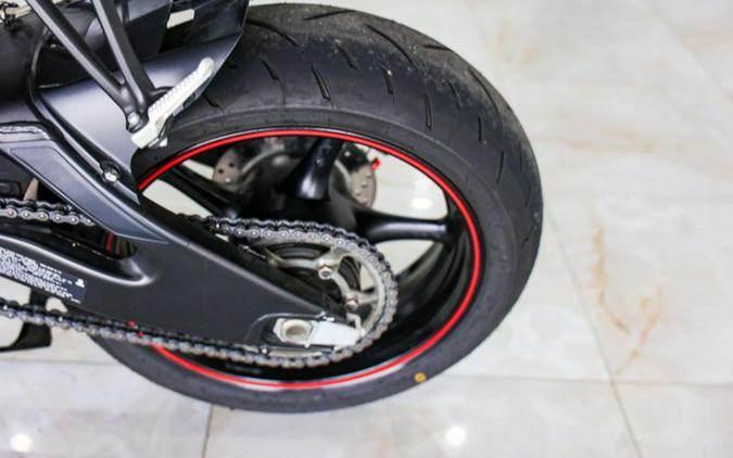 2012 Yamaha YZF-R6 (Raven)