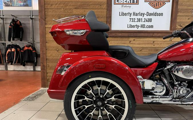 2026 Harley-Davidson® Street Glide 3 Limited Brilliant Red Chrome Trim FLHLT