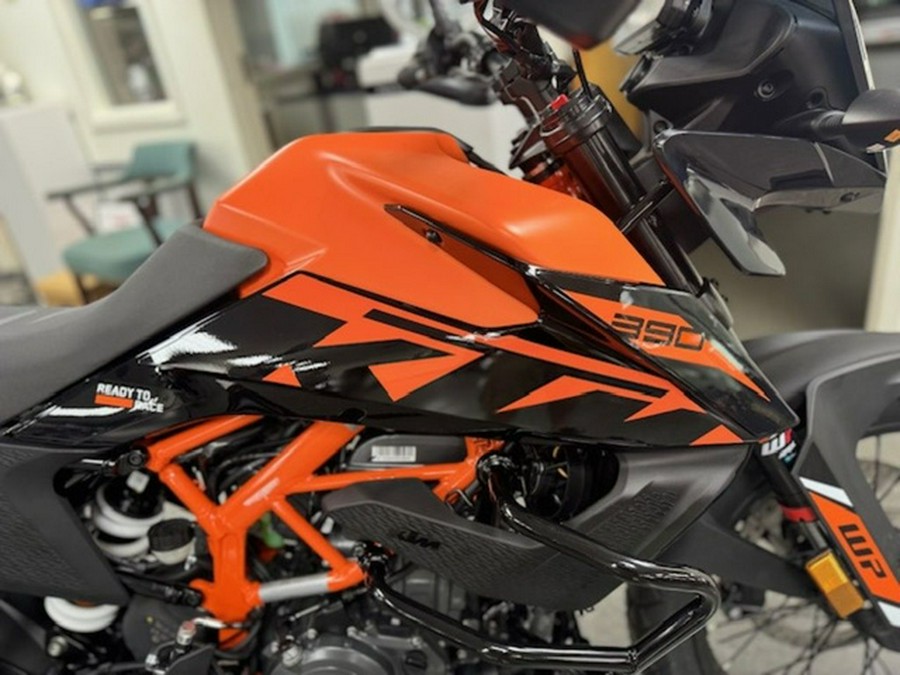 2024 KTM Adventure 390