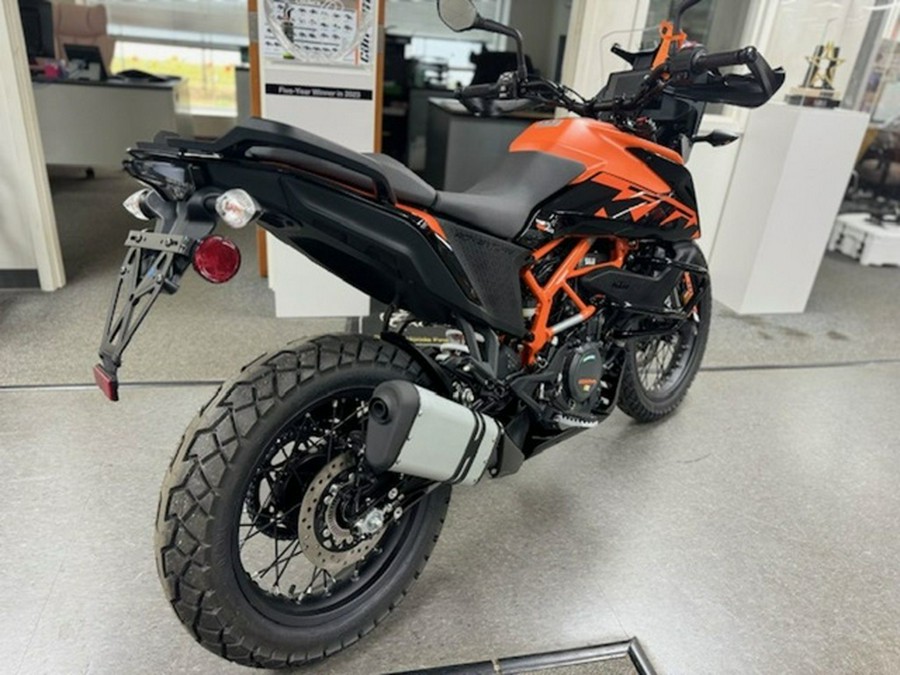 2024 KTM Adventure 390