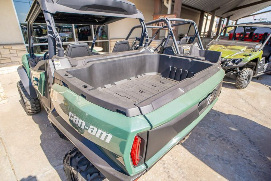 New 2023 CAN-AM COMMANDER DPS HD7 TUNDRA GREEN