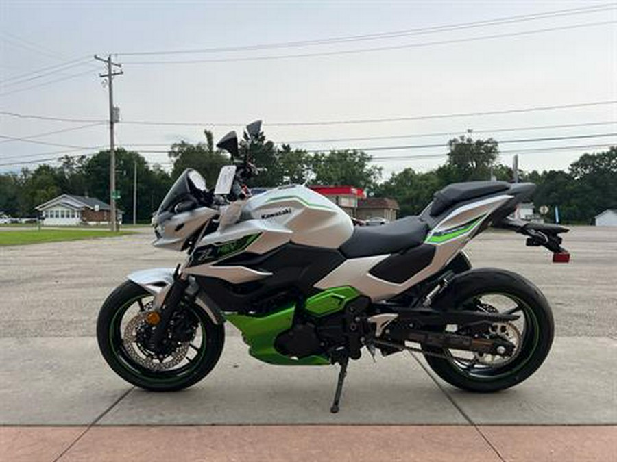 2024 Kawasaki Z7 Hybrid ABS