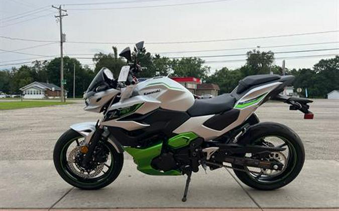 2024 Kawasaki Z7 Hybrid ABS