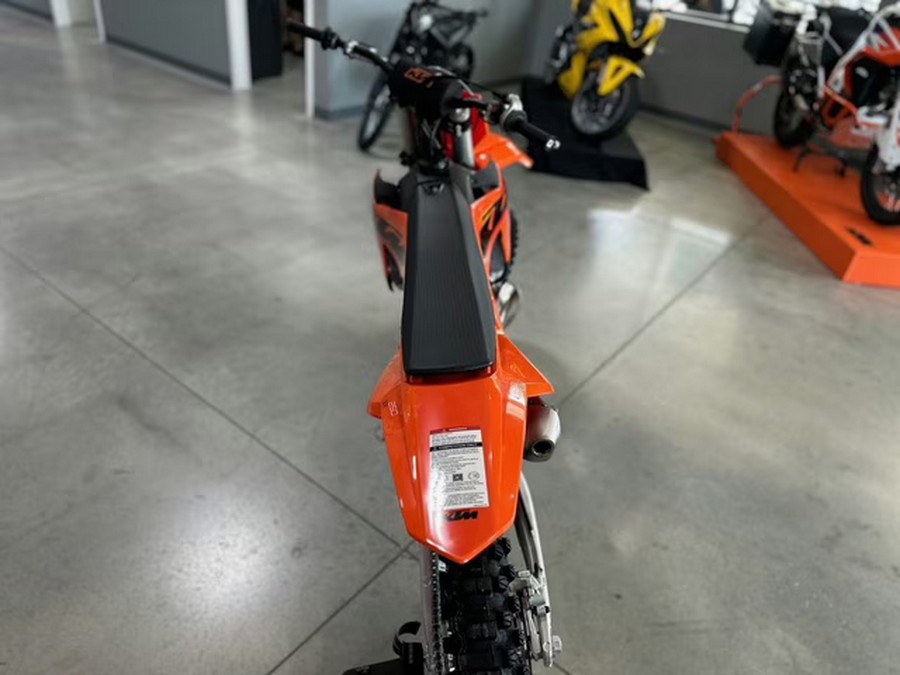 2025 KTM SX