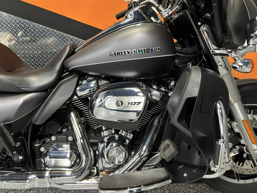 2017 Harley-Davidson® FLHTKL - Ultra Limited Low